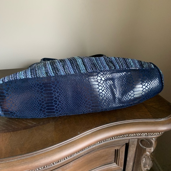 D’Fusion Blue Textured Shoulder Bag - Picture 6 of 8